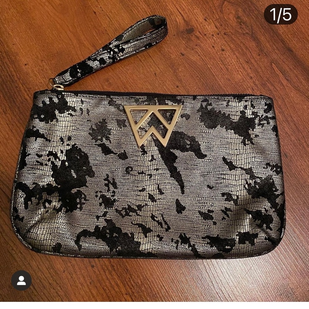 Kelly Wynn black & metallic  Wristlet